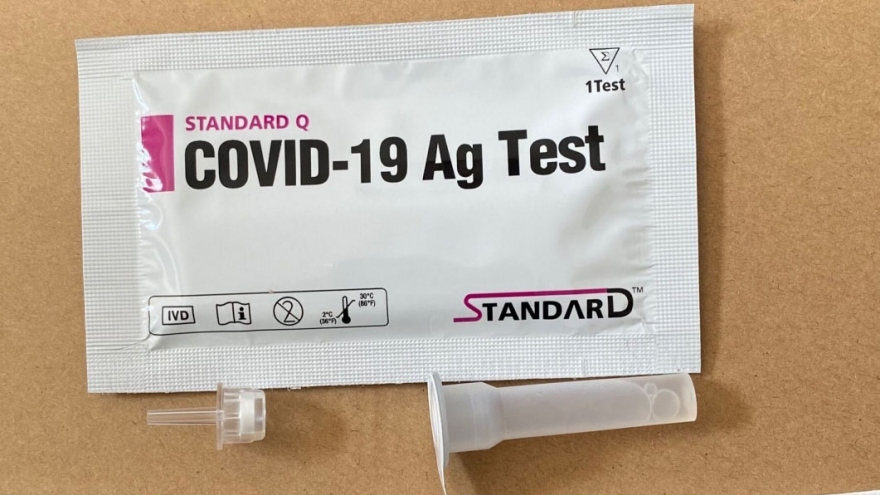 Vietnam spends US$865 million importing COVID-19 test kits